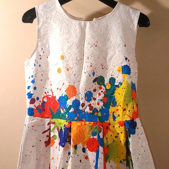 Beautiful art dress - Picture 2 of 11